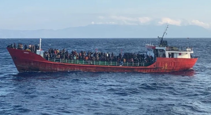 গ্রিসে ৭৭ জন অভিবাসী নিয়ে নৌকা ডুবি